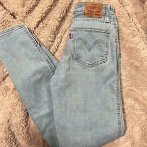 Levi’s size 25